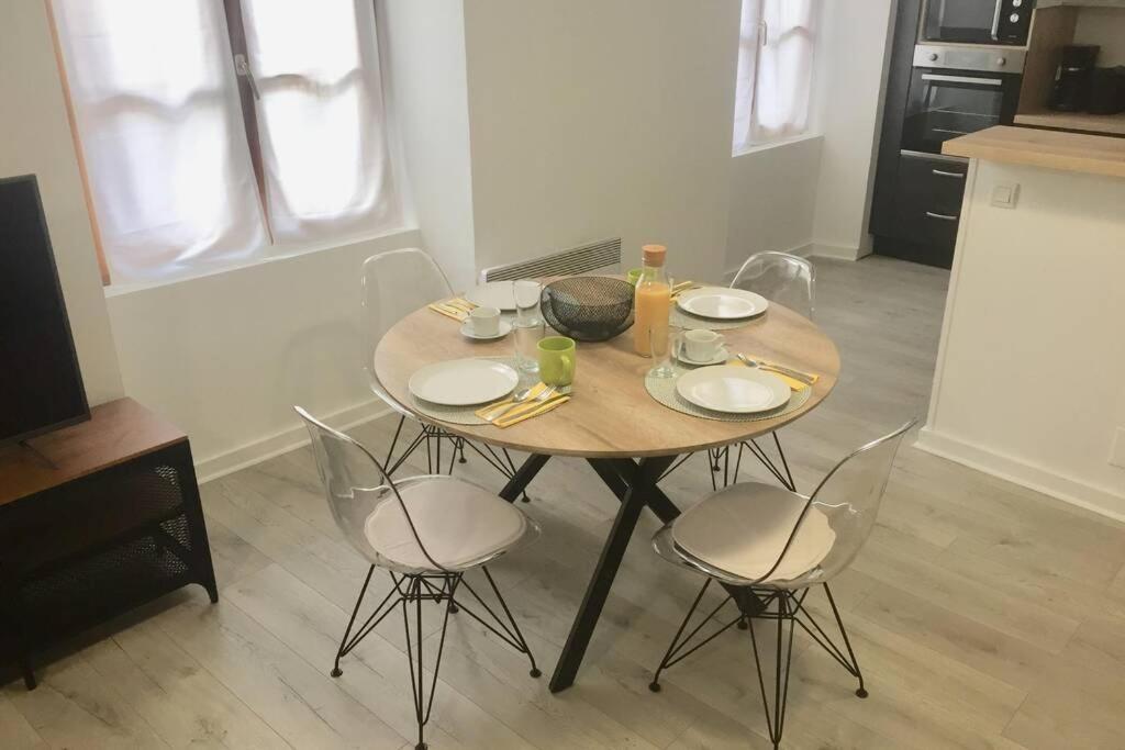 Apartment Le Montferrat - 65m2 - 2 - Rue De La Grotte - Hyper Centre *